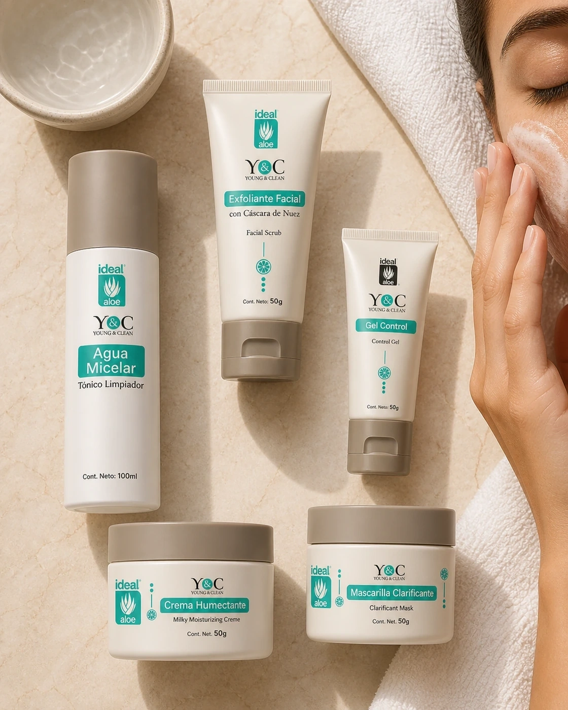 Cofre Clean & Fresh de cinco piezas en disposición editorial y uso de exfoliante